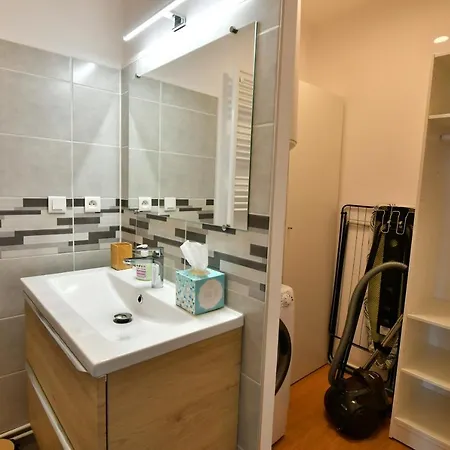 Le 44 - T2 Renove Moderne Et Confortable En Centre-ville Apartment Montlucon